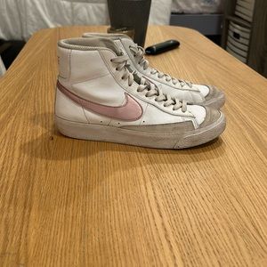 Metallic pink nike blazers